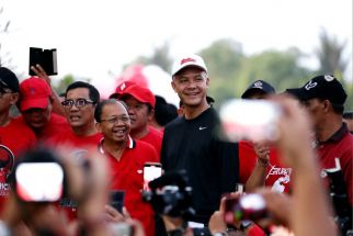 Ganjar Diteriaki Presiden saat Jalan Sehat di Bali, Sambil Tersenyum Bilang Begini - JPNN.com Bali