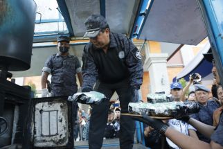 Komjen Petrus Golose Pimpin Pemusnahan Ratusan Kilogram Narkotika di Bali, Pesannya Tegas - JPNN.com Bali