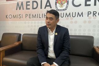 Keppres Jokowi tak Bertaji, AWK Kukuh Menolak Angkat Kaki dari Kantor DPD RI Bali - JPNN.com Bali