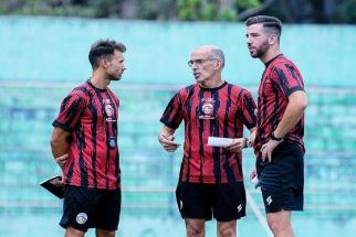 Fernando Valente tak Sabar Arema FC TC di Bali Jelang Tantang Persita, Ternyata - JPNN.com Bali