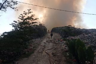 Giliran TPA Mandung Tabanan Bali Terbakar, Dipicu Gas Metan - JPNN.com Bali