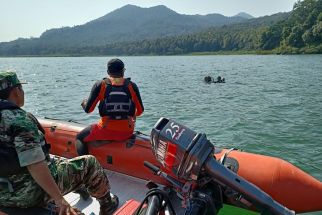 Nelayan Wanagiri Hilang di Danau Buyan Bali, Sampan Hanya Berisi Ikan & Topi Korban - JPNN.com Bali