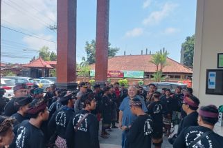 Krama Banjar Sental Kangin Nusa Penida Gusar Ada Oknum Gugat Petinggi Adat, Ternyata - JPNN.com Bali