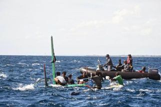 Perahu Nelayan Gilimanuk Terbalik di Selat Bali, Begini Kronologinya - JPNN.com Bali