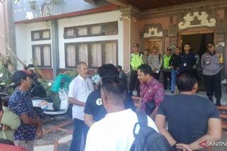 Ratusan Pemilih Protes PPK Pekutatan, Respons KPU Jembrana Tegas - JPNN.com Bali