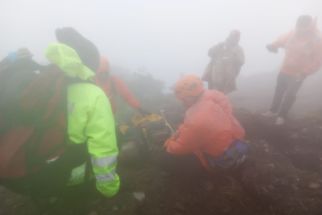 Pendaki Beruban yang Tewas di Gunung Agung Ternyata dari Semarang, Ini Identitasnya - JPNN.com Bali