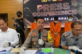 Polres Jembrana Tangkap 4 Tersangka Narkoba, Pengedar 2.050 Pil Koplo Ternyata Cewek - JPNN.com Bali