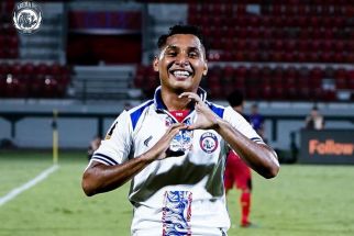  Arema FC Gagal Bungkam Persija Gegara Dua Mantan, Peluang Masih Terbuka - JPNN.com Bali