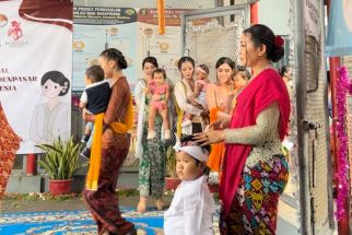 Lihat Keseruan Parade Kebaya Nasional di Lapas Perempuan Kerobokan, Menarik! - JPNN.com Bali