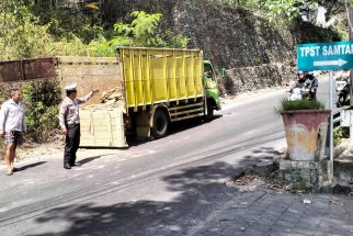 Truk Mogok di Tanjakan Ekstrem Goa Gong Bikin Polisi Bali Pengeng, Tindak Tegas - JPNN.com Bali