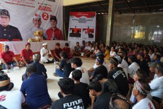 Warga Sorga Lokapaksa Puji Koster, Rela Lesehan dan Mendengar Aspirasi Krama - JPNN.com Bali