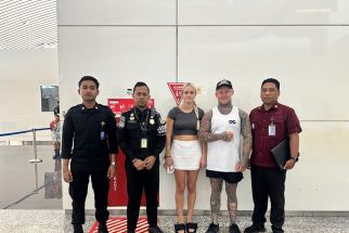 Kisah Sepasang Bule Australia Sebelum Dideportasi, Ditangkap saat Kirim Vape Pakai Motor - JPNN.com Bali