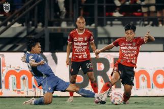 Laga Bali United vs Persib Hujan Kartu, Sanksi Menanti, Teco tak Puas Kinerja Wasit - JPNN.com Bali