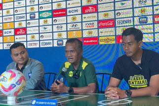 Barito Putera vs Persebaya: Frans Sinatra Optimistis, Kemenangan Kontra MU Jadi Modal - JPNN.com Bali