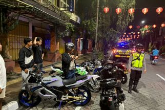 Polisi Denpasar Gencar Patroli Malam, Sita Motor dengan Knalpot Bising - JPNN.com Bali