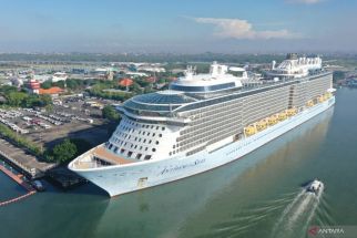 Anthem of the Seas Bersandar di Benoa, Kapal Pesiar Jumbo yang Pernah ke Indonesia - JPNN.com Bali