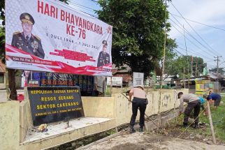 Polsek Carenang Bersihkan Mapolsek, Gelar Vaksinasi Covid-19 - JPNN.com Banten