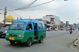 Sopir Angkutan Umum di Serang Ancam Mogok Narik - JPNN.com Banten