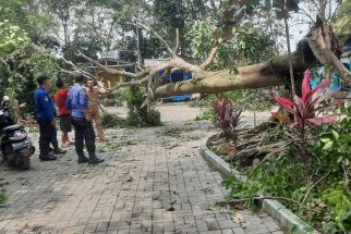 Rumah di Tangerang Rusak Disapu Puting Beliung - JPNN.com Banten