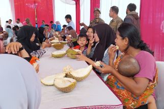 1.000 Durian dari Baros Banten Gratis untuk Masyarakat - JPNN.com Banten