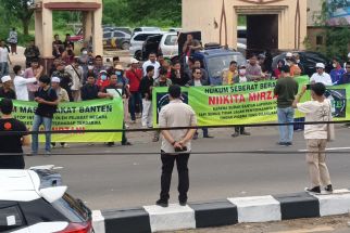 Ratusan Orang Menuntut Nikita Mirzani Dihukum Seberat-beratnya, Siapa Mereka? - JPNN.com Banten