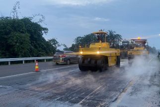 Banyak Keluhan Jalan Berlubang, Astra Tol Tangerang-Merak Lakukan Perbaikan - JPNN.com Banten