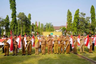 Gerakan Pembagian 10 Juta Bendera Merah Putih, Wali Kota Cilegon Berpesan Begini - JPNN.com Banten