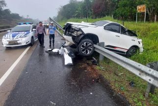 Fortuner Kecelakaan di Tol Serang-Panimbang - JPNN.com Banten
