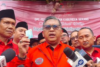 Ganjar-Mahfud Menang Rakyat Punya KTP Sakti, Berikut Segudang Manfaatnya - JPNN.com Banten