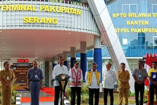 Resmikan Terminal Pakupatan, Jokowi Harap Moda Transportasi Massal Jadi Pilihan Utama Masyarakat - JPNN.com Banten