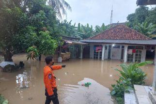 Ini Penyebab Banjir di Kecamatan Cikande Serang Sejak Sabtu - JPNN.com Banten