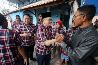 Ruhut Sitompul Diminta Berhati-hati, di Jalan Bisa Diamuk Massa, di Penjara Bakal Babak Belur - JPNN.com Sultra