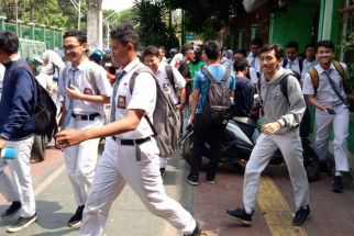 PDIP DKI Bereaksi Keras atas Diskriminasi Agama di SMAN 52 - JPNN.com Jakarta
