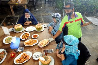 Rumah Makan & Kafe di Surabaya Buka Siang Hari Ramadan Ini, Boleh Atau Tidak? - JPNN.com Jatim
