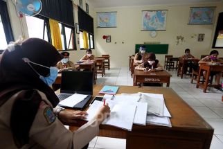 Sekolah di Bandung Diizinkan PTM 100 Persen, Begini Aturannya - JPNN.com Jabar