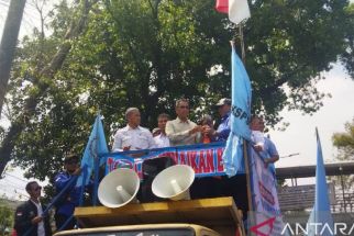 Massa Buruh Suarakan 3 Tuntutan Ini kepada Jokowi, Semoga Dikabulkan - JPNN.com Jakarta