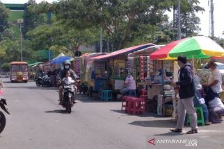 Alasan Kemanusiaan, PKL Kudus Masih Diberi Toleransi di Zona Larangan - JPNN.com Jateng