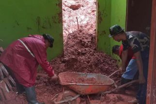 Jateng Siaga Bencana, Belum Surut Banjir di Banyumas, Longsor Kepung Wonosobo - JPNN.com Jateng