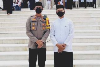 Mengenal Briptu Asnawi, Polisi yang Viral Jadi Muazin Pertama di Masjid Agung Madaniyah - JPNN.com Jateng
