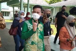 Gibran Mau Ikut Demo Bareng Mahasiswa Tolak Wacana Presiden 3 Periode - JPNN.com Jateng