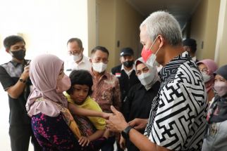 Putri Tak Melepas Jemari Ganjar, Nasib Malang Bocah Itu Diringankan - JPNN.com Jateng