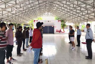 Puluhan Napi Lapas Semarang Bahagia, Sisa Hukuman Dijalani di Rumah - JPNN.com Jateng