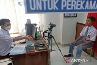 Rekam Data KTP-E Calon Pemilih Pemula di Temanggung Terus Digenjot - JPNN.com Jateng