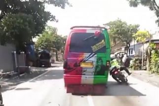 Viral Pengemudi Bemo Tabrak Petugas Lalu Lintas di Probolinggo - JPNN.com Jatim