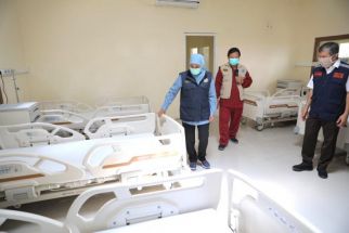 Gubernur Khofifah Resmikan Fasilitas Medis Lapangan Covid-19 di Madiun - JPNN.com Jatim