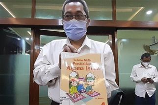 Viral Nama Pak Ganjar Tak Pernah Salat di Buku Pelajaran Agama - JPNN.com Jatim