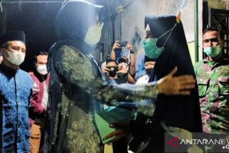 Bupati Tantri Kunjungi Keluarga Korban KRI Nanggala Asal Probolinggi - JPNN.com Jatim