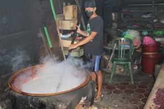 Jenang Candi Jajanan Khas Magetan Diburu Pembeli Jelang Lebaran - JPNN.com Jatim