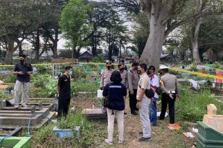 Makam Seorang Wanita di Malang Ini Dibongkar Polisi, Ada Apa? - JPNN.com Jatim