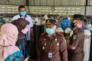 Kejari Magetan Bantu Penuhi Pasokan Oksigen di RSUD Sayidiman - JPNN.com Jatim